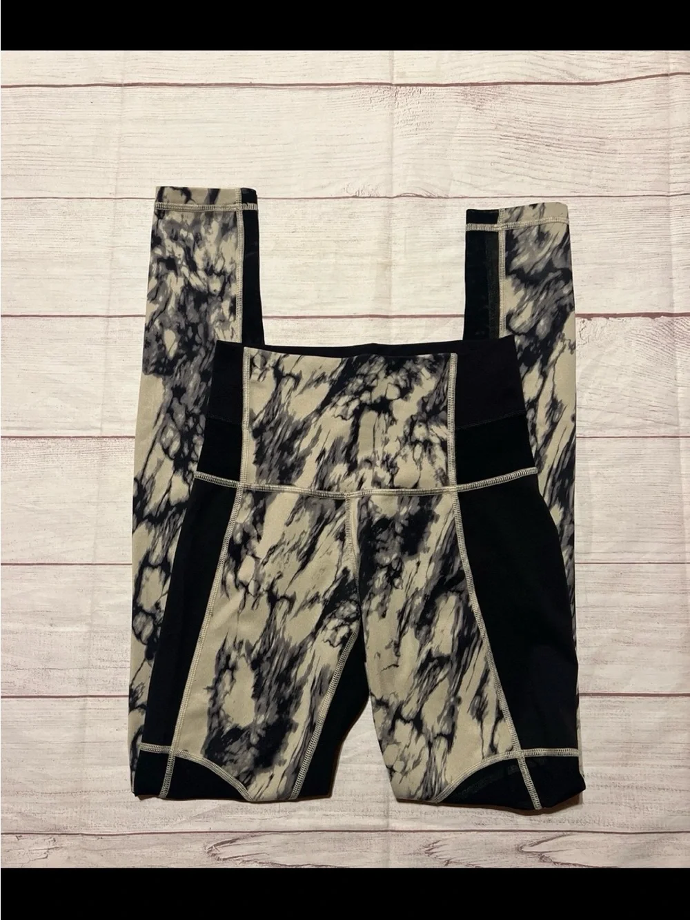 Lululemon Breathe Easy Pant / Leggings 31” inseam 2/4